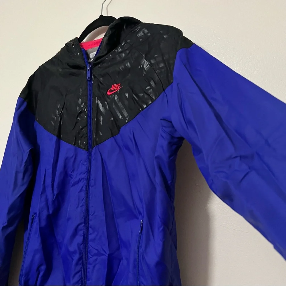 Nike windrunner hooded